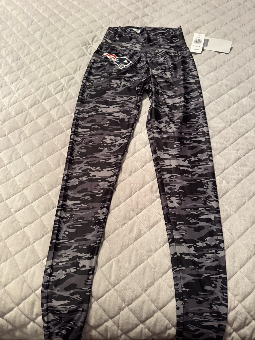 NFL Patriots Gray & Black Camo Women's Leggings with Team Emblem